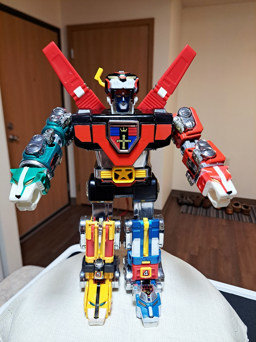 Vintage 1984 Voltron Deluxe Die-Cast Metal 5-Lion Combining Robot - 11" 80s Orig